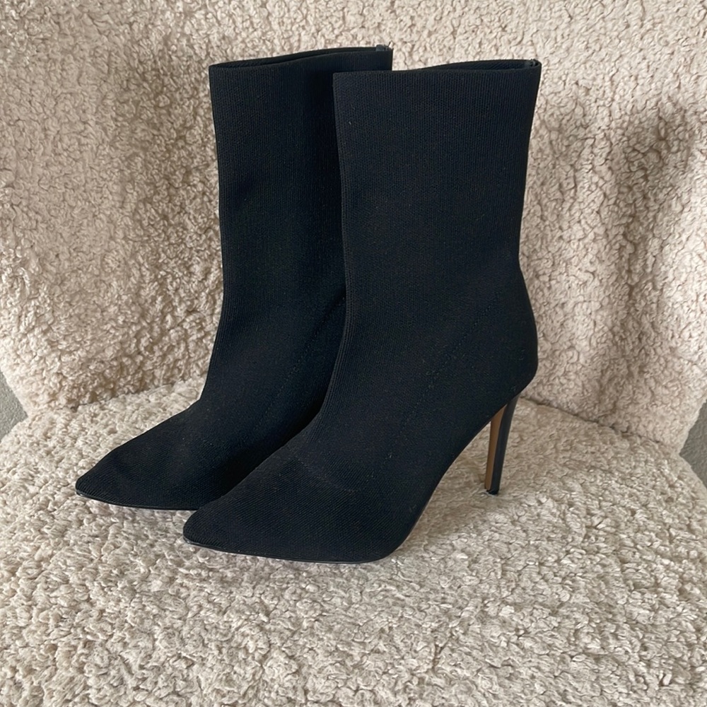 EXPRESS BLACK SOCK BOOTS SZ 8